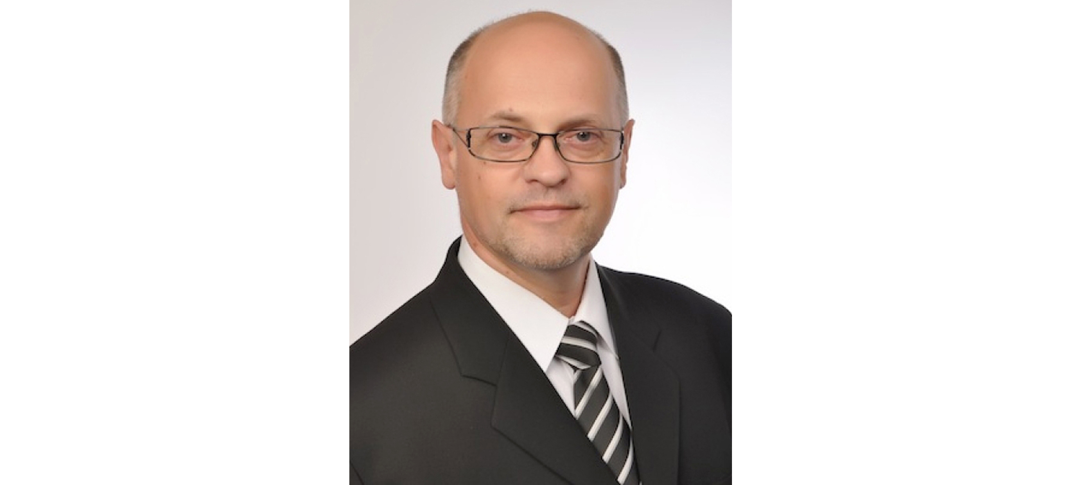 Interviu cu Dr. Láng László: Ne dorim, ca pacienții să nu fie nevoiți să tot călătorească!